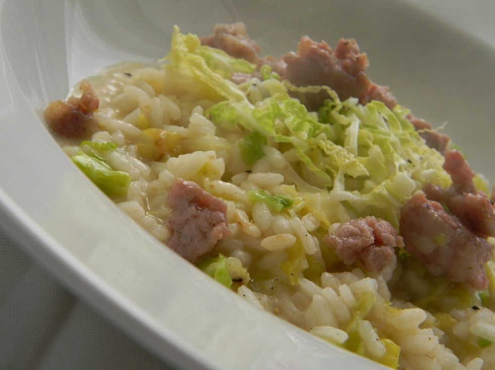 Riso con verza e salsiccia